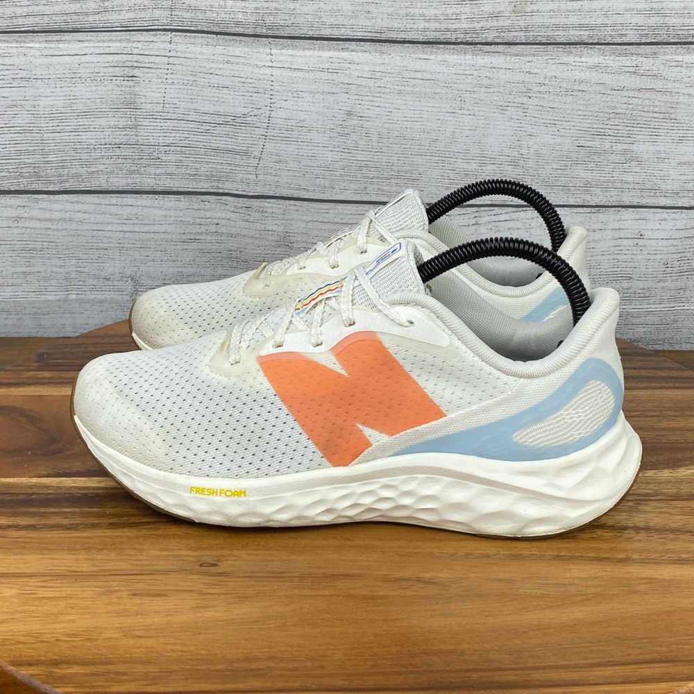 New Balance Fresh Foam Arishi V4 Sea Salt Orange Shoes WARISMC4 Women’s Size 8
